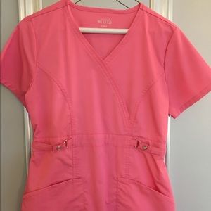 Pink scrub top 👚👚